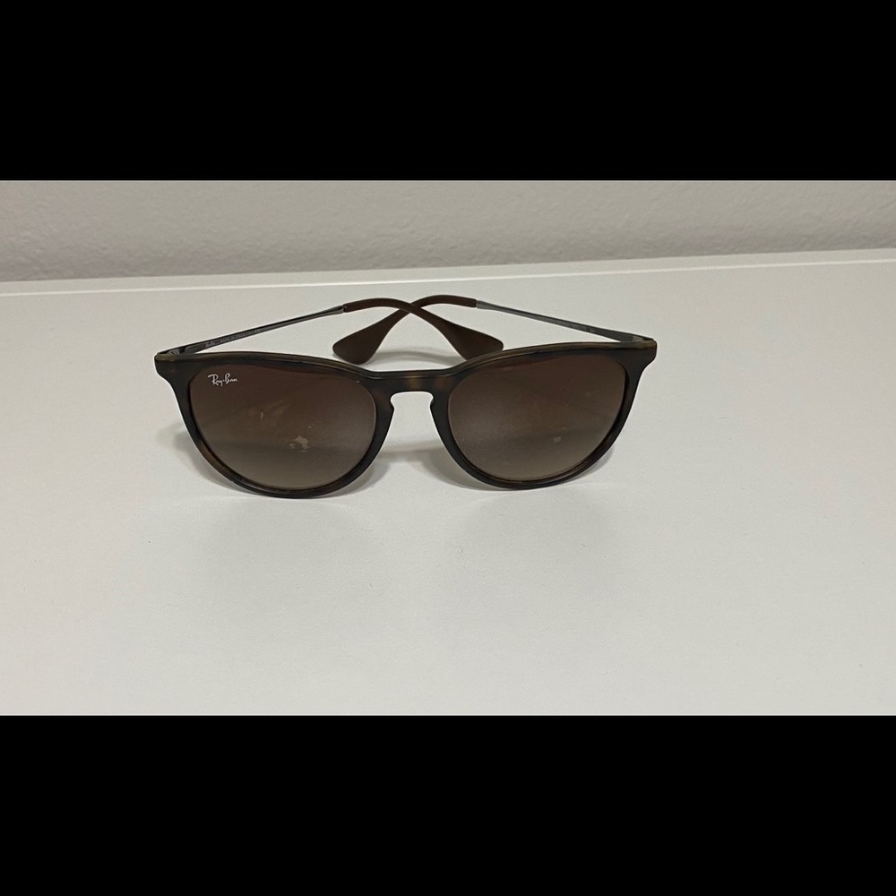 Women’s Ray Ban Sunglasses
